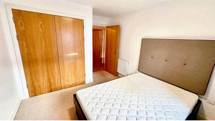 1 Bedroom Flat To Rent In Deanery Road, Bristol, BS1