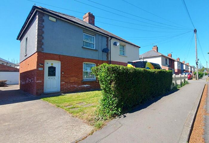 3 Bedroom Semi-Detached House For Sale In Recreation Road, Bourne, PE10