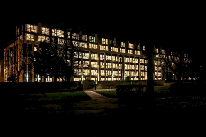 2 Bedroom Detached House To Rent In Penthouse The Glass House, Queens Gardens, HU1