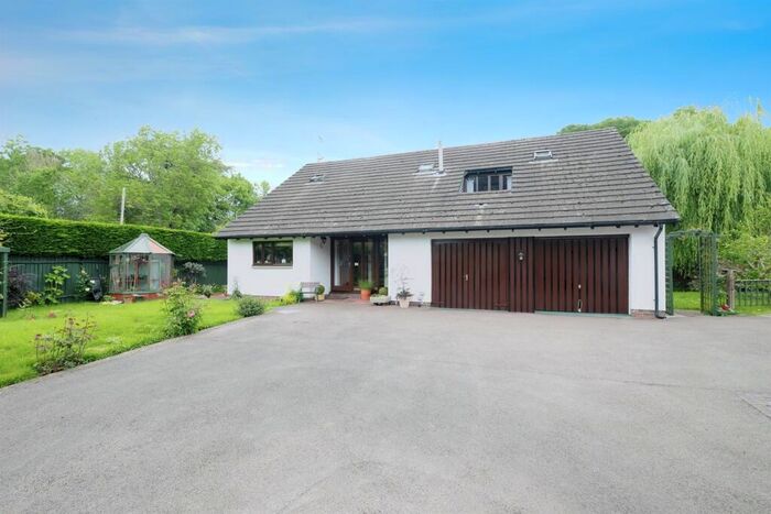 4 Bedroom Detached House For Sale In Parc Pentre, Mitchel Troy, Monmouth, NP25