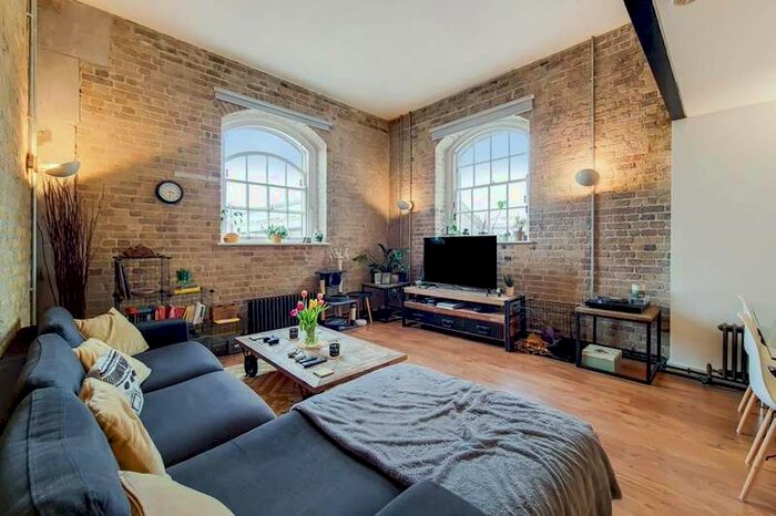 2 Bedroom Flat To Rent In Marlborough Road, Woolwich, SE18