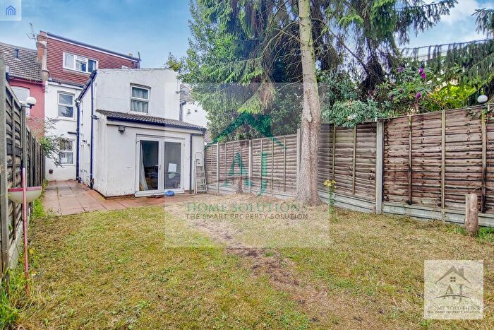 2 Bedroom Ground Maisonette To Rent In St. Kildas Road, Harrow, Greater London, HA1