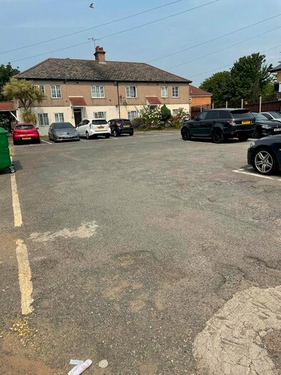 Studio To Rent In Willow Tree Lane, Yeading Middlesex, UB4