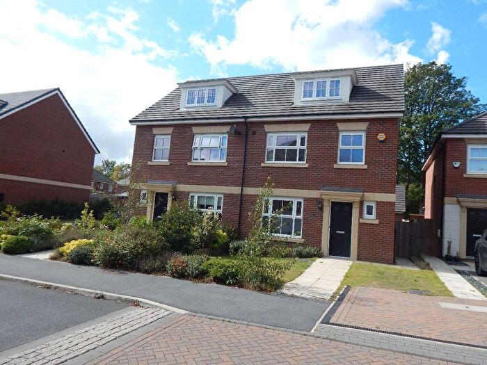 4 Bedroom Semi-Detached House To Rent In Butler Way, Wakefield, WF1