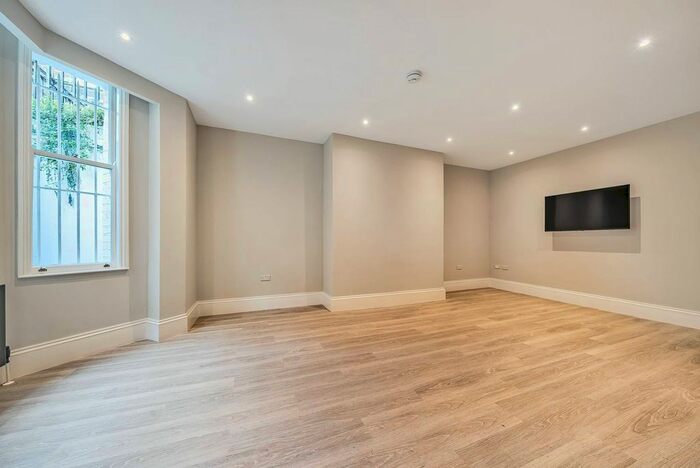 1 Bedroom Flat To Rent In Rosary Gardens, South Kensington, London, SW7
