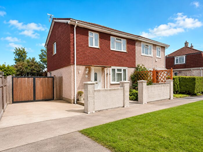 3 Bedroom Semi-Detached House For Sale In Byron Road, Weston-super-mare, BS23