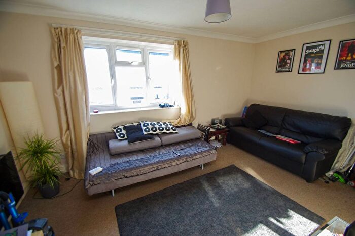 1 Bedroom Flat To Rent In Mussenden Court, Qr, Watford, WD24