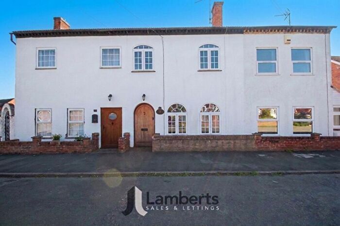 2 Bedroom House For Sale In New Road, Studley, B80