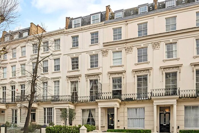 2 Bedroom Flat For Sale In Clifton Gardens, Little Venice, London, W9