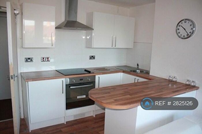 4 Bedroom Flat To Rent In Pitmedden Crescent, Aberdeen, AB10