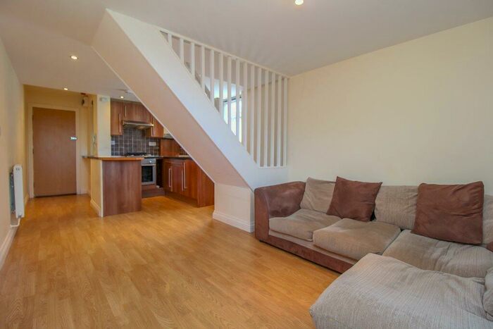 1 Bedroom Flat To Rent In Monthermer Rd, Roath, Cardiff, CF24