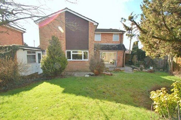 4 Bedroom Detached House To Rent In Watchet Lane, Holmer Green, HP15