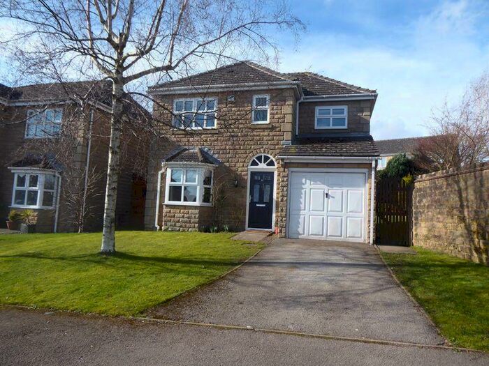 4 Bedroom Detached House To Rent In Helted Way, Huddersfield, HD5