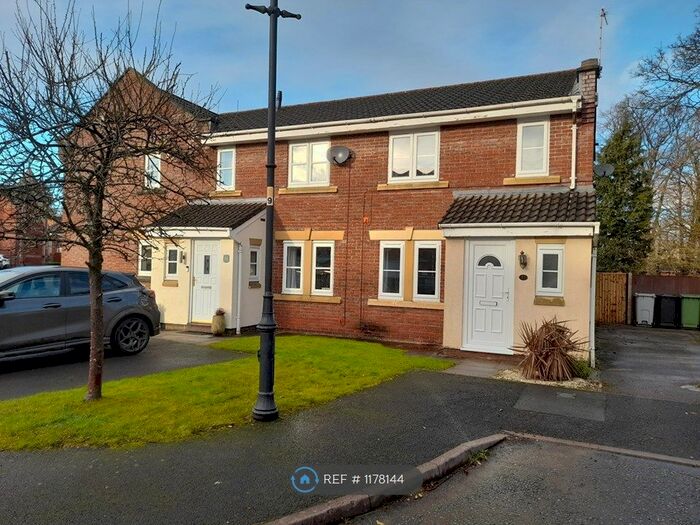 3 Bedroom Semi-Detached House To Rent In Gritstone Drive, Macclesfield, SK10