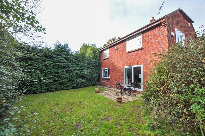 4 Bedroom Detached House For Sale In New Road, Lytchett Minster, Poole, BH16