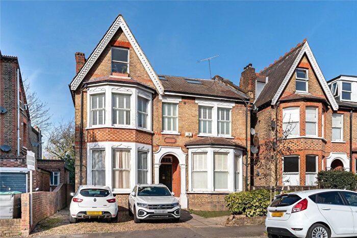 3 Bedroom Flat For Sale In Creffield Road, London, W5