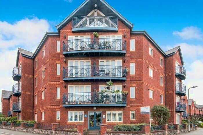 2 Bedroom Flat To Rent In Maritime Court, Exeter, EX2
