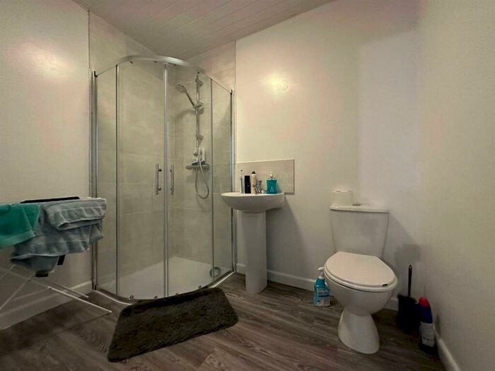 3 Bedroom House To Rent In Somers Road, Southsea, PO5