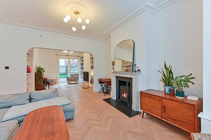4 Bedroom Property For Sale In Beverstone Road, Brixton, London, SW2