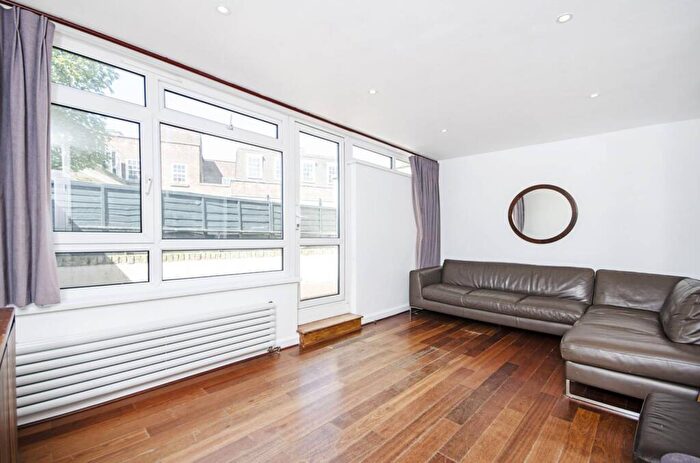 2 Bedroom Flat To Rent In Kingsland, Camden, London, NW8