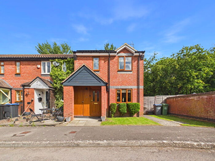 3 Bedroom End Of Terrace House For Sale In Spreckley Road, Calne, SN11