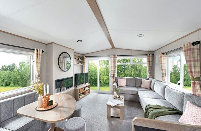 2 Bedroom Park Home For Sale In Ugthorpe, Whitby, YO21