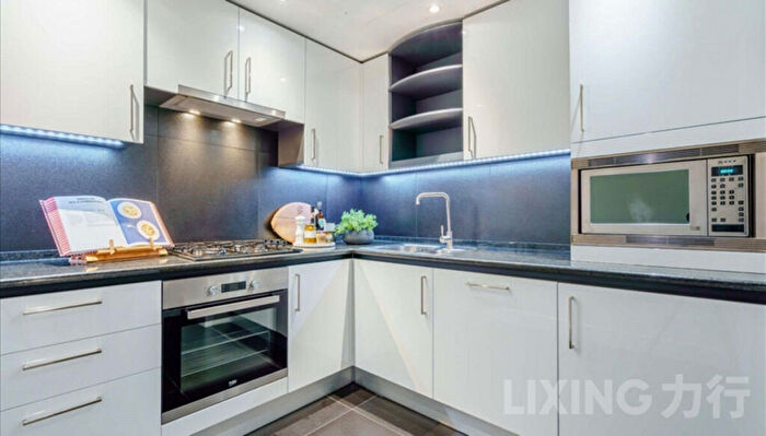 2 Bedroom Apartment To Rent In Westferry Circus, Canary Wharf, E14