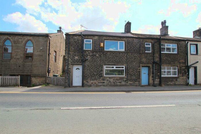 2 Bedroom Terraced House To Rent In Lodge Gate, Denholme, Bradford, BD13