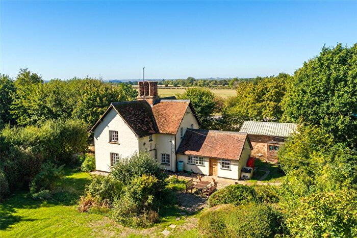 4 Bedroom Detached House For Sale In Cranfield Road, Hulcote, Milton Keynes, Bedfordshire, MK17