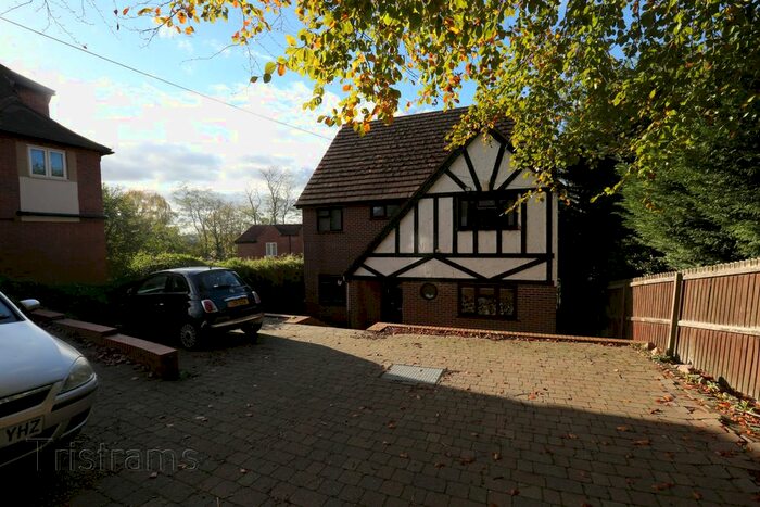 8 Bedroom Detached House To Rent In Harlaxton Drive, Nottingham, NG7