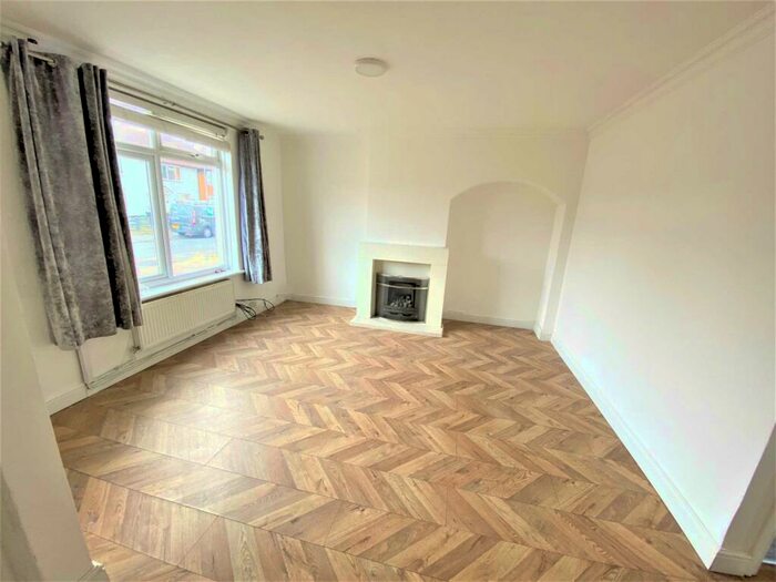 2 Bedroom House To Rent In Lynett Road, Dagenham, RM8