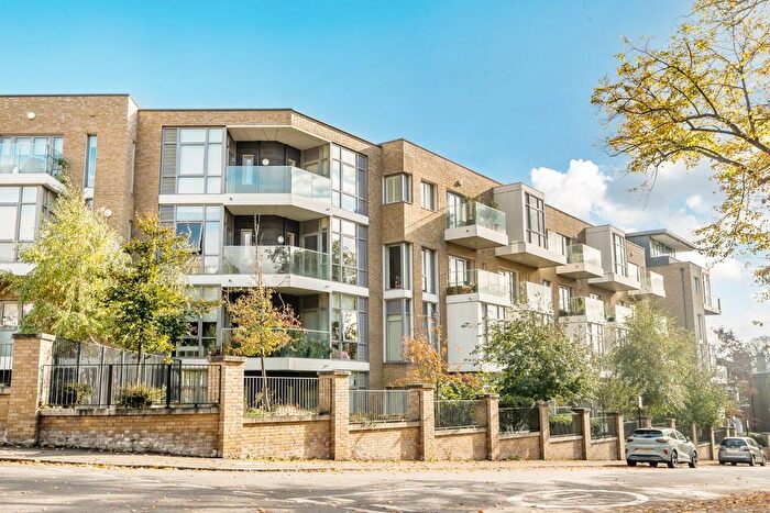 2 Bedroom Flat For Sale In Blessington Road, Blackheath, London, SE13
