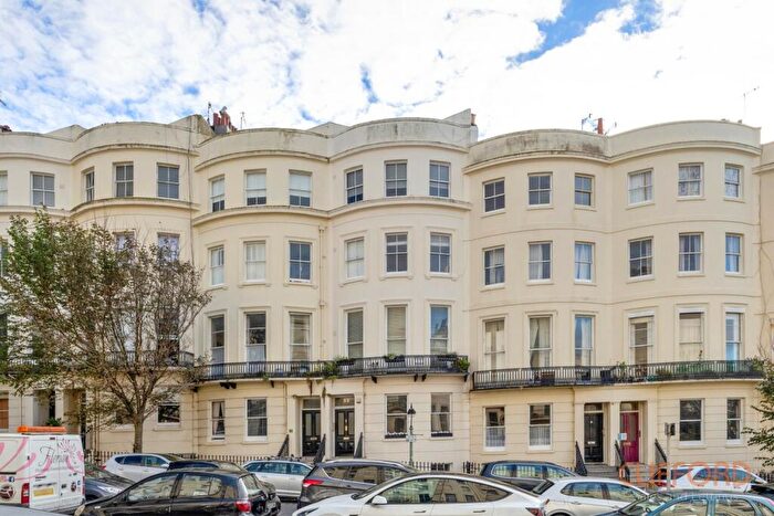 1 Bedroom Flat To Rent In Brunswick Place, Hove, BN3