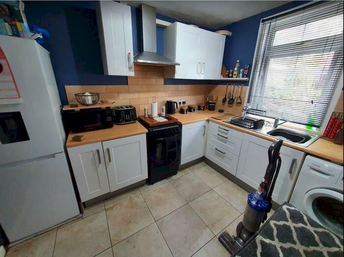 3 Bedroom Terraced House To Rent In Gower Street, Reading, RG1