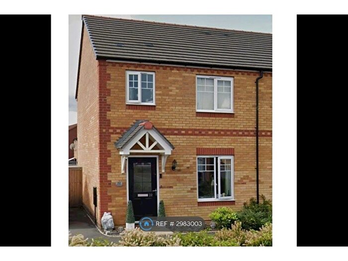 3 Bedroom Semi-detached House To Rent In Byford Drive, Tamworth, B78