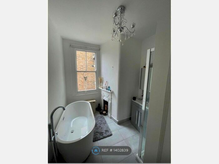 1 Bedroom Flat To Rent In Askew Mansions, London, W12