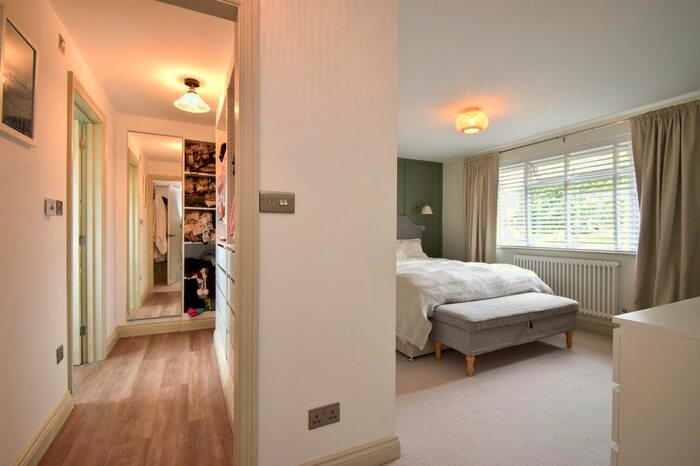 4 Bedroom Detached House For Sale In Gillsmans Park, St. Leonards-On-Sea, TN38
