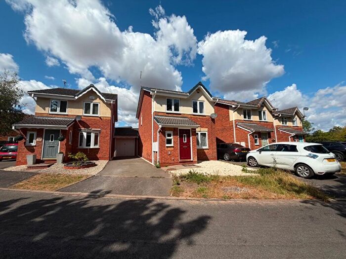 3 Bedroom Detached House To Rent In Arklet Close, Nuneaton, Warwickshire, CV10