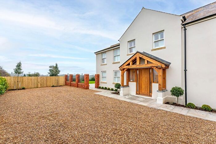 5 Bedroom Country House For Sale In Glebe Farm, Stewkley Road, Leighton Buzzard, LU7