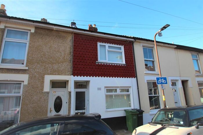 3 Bedroom Terraced House To Rent In Oxford Road, Southsea, PO5