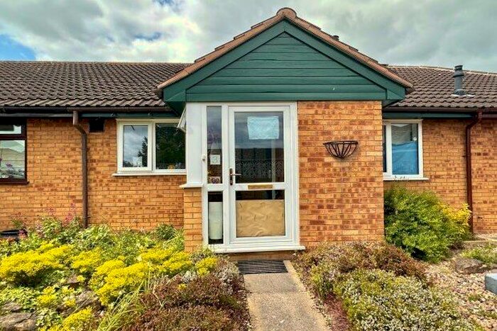 2 Bedroom Bungalow To Rent In Windsor Court, Nottingham, NG13