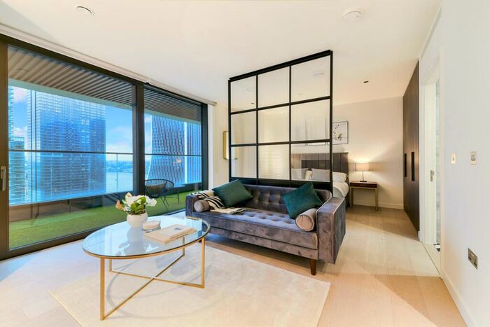 Apartment To Rent In Bagshaw Building, Wardian, Canary Wharf, London, E14