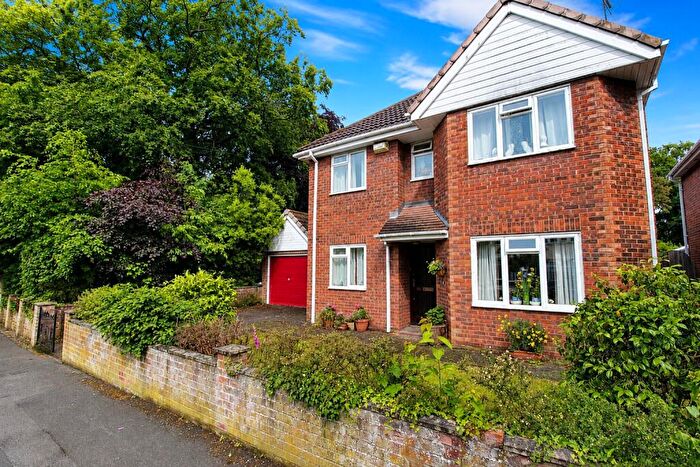 3 Bedroom Detached House For Sale In Highfield, Sutton, Village, Kingston Upon Hull, HU7