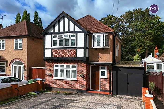 3 Bedroom Detached House To Rent In Strangeways, Watford, Hertfordshire, WD17