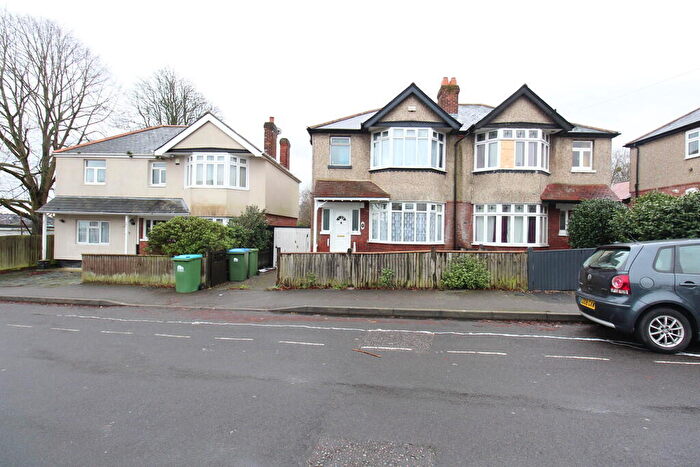 4 Bedroom Semi-Detached House To Rent In Kitchener Road, Southampton, SO17