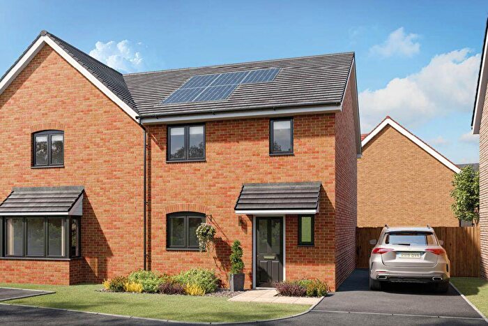 3 Bedroom Semi-Detached House For Sale In Off The, Daventry, NN11