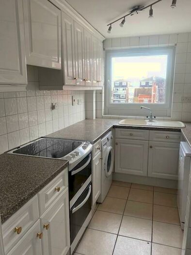 2 Bedroom Apartment To Rent In Ewell Road, Surbiton, KT6
