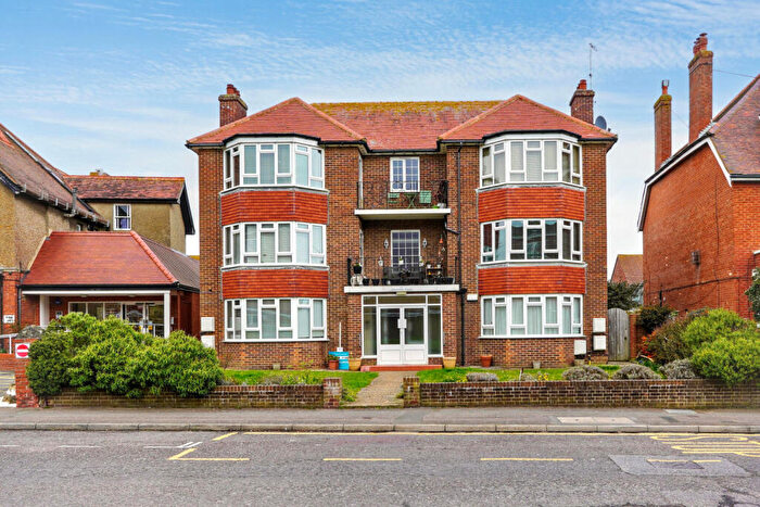 3 Bedroom Apartment For Sale In Sandgate Road, Folkestone, Kent, CT20