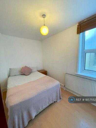 1 Bedroom Flat To Rent In Stamford Hill, London, N16