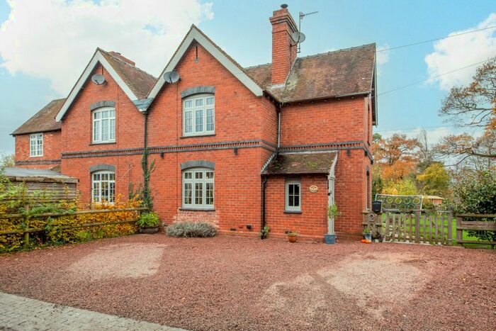 3 Bedroom Semi-Detached House For Sale In Refuge Cottage, Kyrewood, WR15